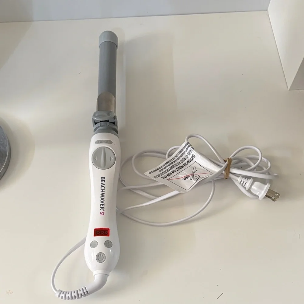 Beachwaver S1 Ceramic Curling Wand in White and Silver
